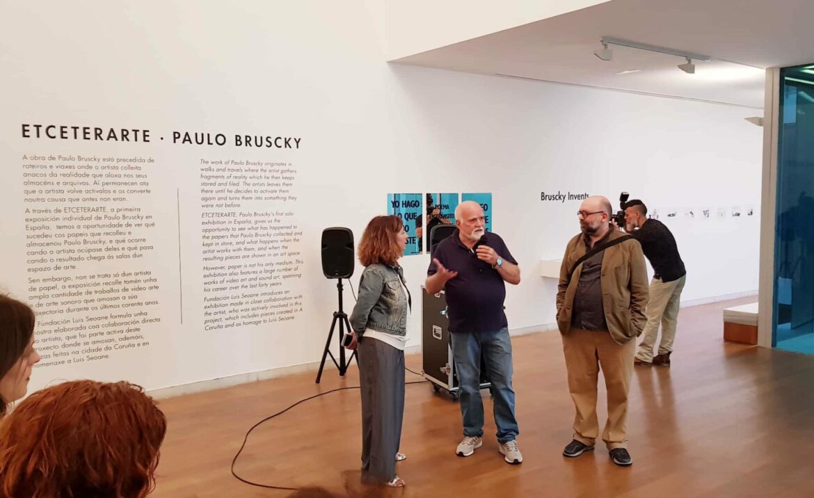 Tiene lugar en A Coruña ‘Etceterarte’, la primera retrospectiva de Paulo Bruscky en Europa